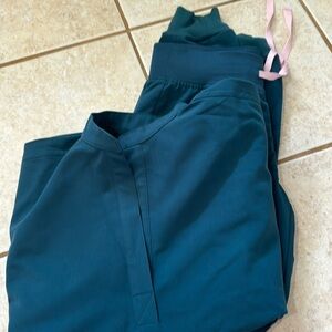 Figs Zamora joggers and Rafaela top